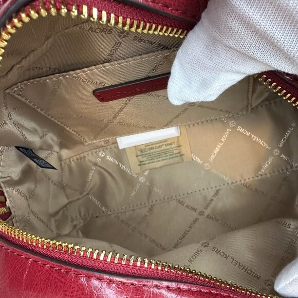 🔥 Michael Kors Thompson Distressed Cherry Red Convertible Satchel (NWT)🔥 - Picture 6 of 6